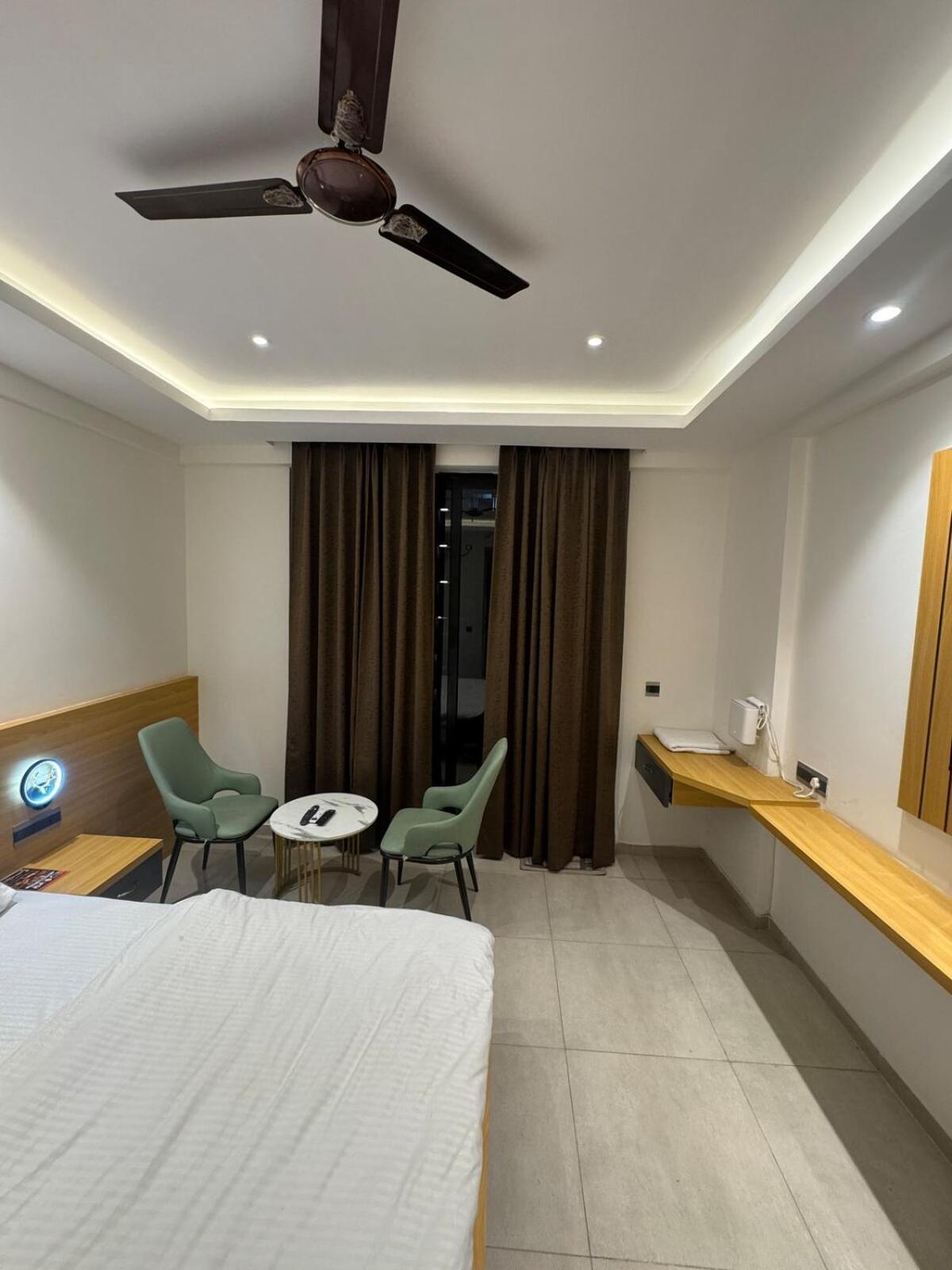 Crossandra Omaxe 1 Lucknow